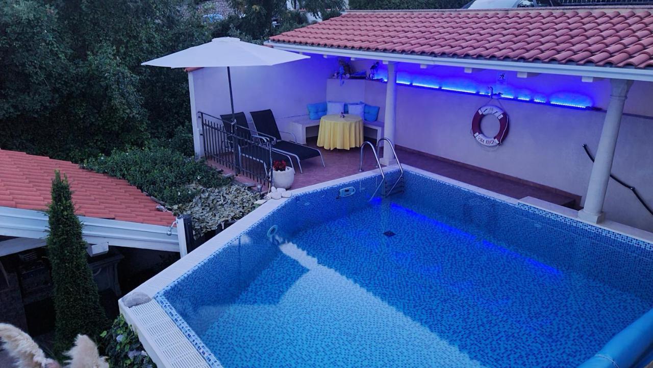 Apartments Villa Krasa Ловран Екстер'єр фото