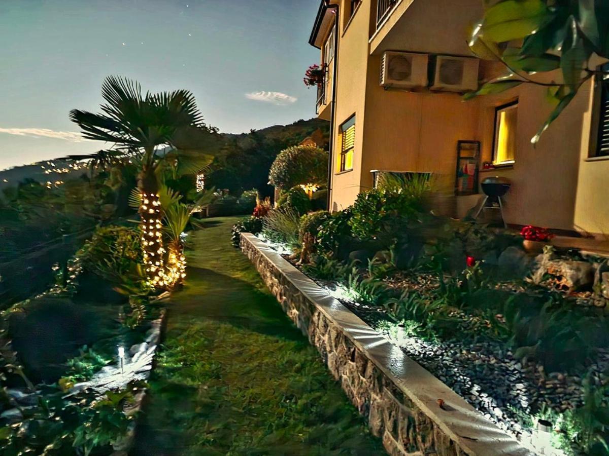 Apartments Villa Krasa Ловран Екстер'єр фото