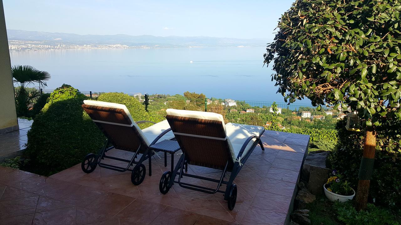 Apartments Villa Krasa Ловран Екстер'єр фото