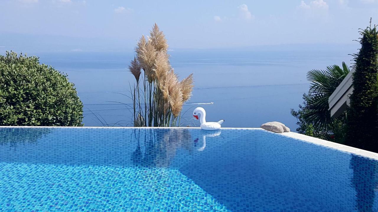 Apartments Villa Krasa Ловран Екстер'єр фото