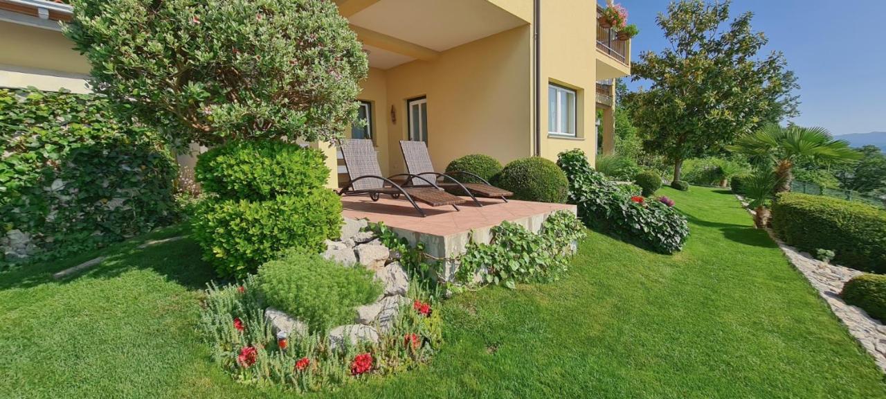 Apartments Villa Krasa Ловран Екстер'єр фото
