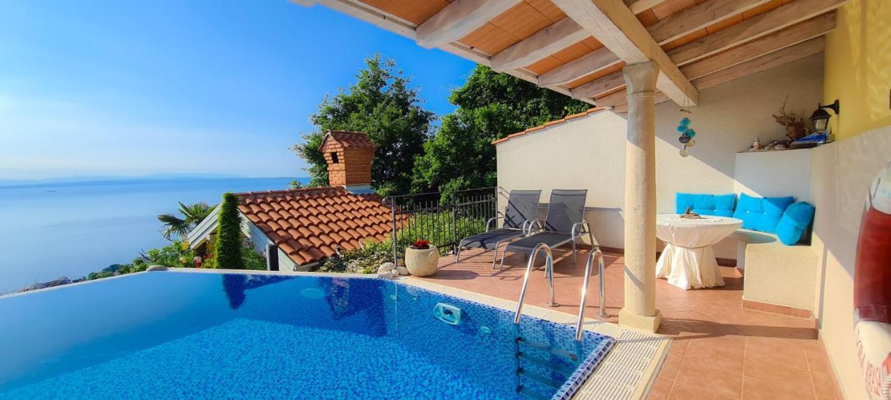 Apartments Villa Krasa Ловран Екстер'єр фото